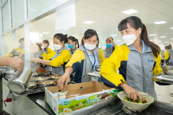 Nâng cao chất lượng nhân viên tốt hơn với dịch vụ suất ăn công nghiệp chuyên nghiệp